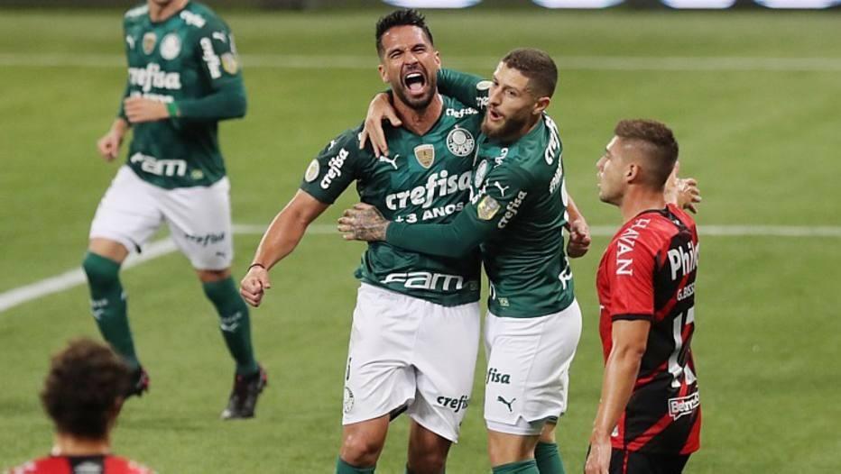 Palmeiras supera Athletico PR e encerra sequência de três derrotas no