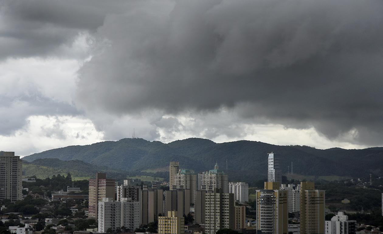 Defesa Civil Alerta Para Frente Fria Chuvas E Queda Na Temperatura