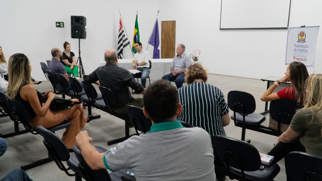 Aicita discute ações com Executivo