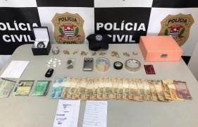 Polícia de Amparo prende irmãos suspeitos de tráfico