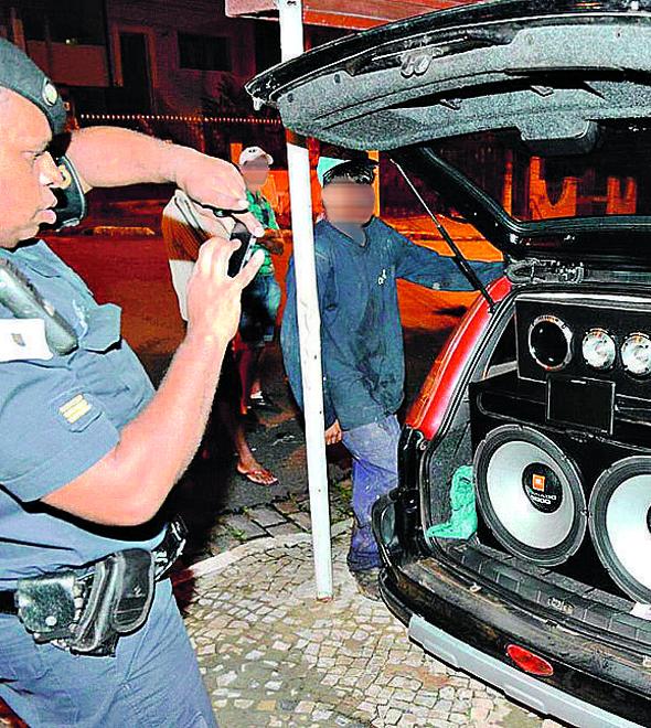 Festa rave em Campinas é impedida após denúncia