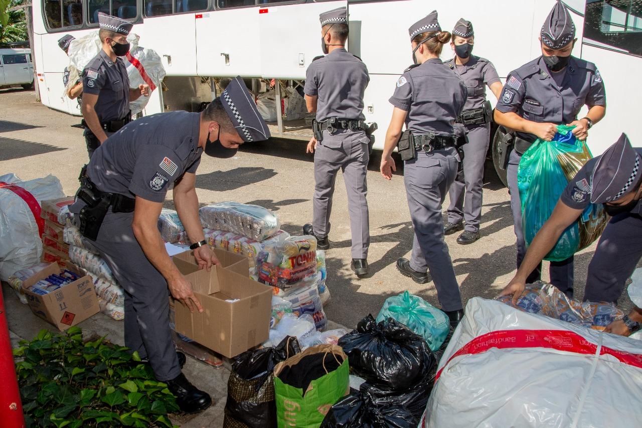 Asilo recebe uma tonelada de alimentos