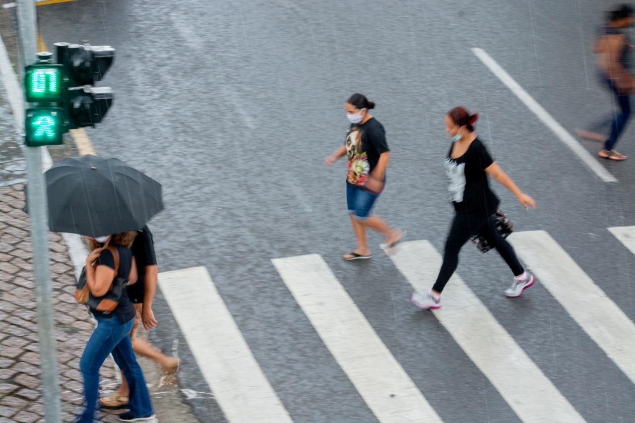 Chove 90,3% a mais do que no mês de julho deste ano 