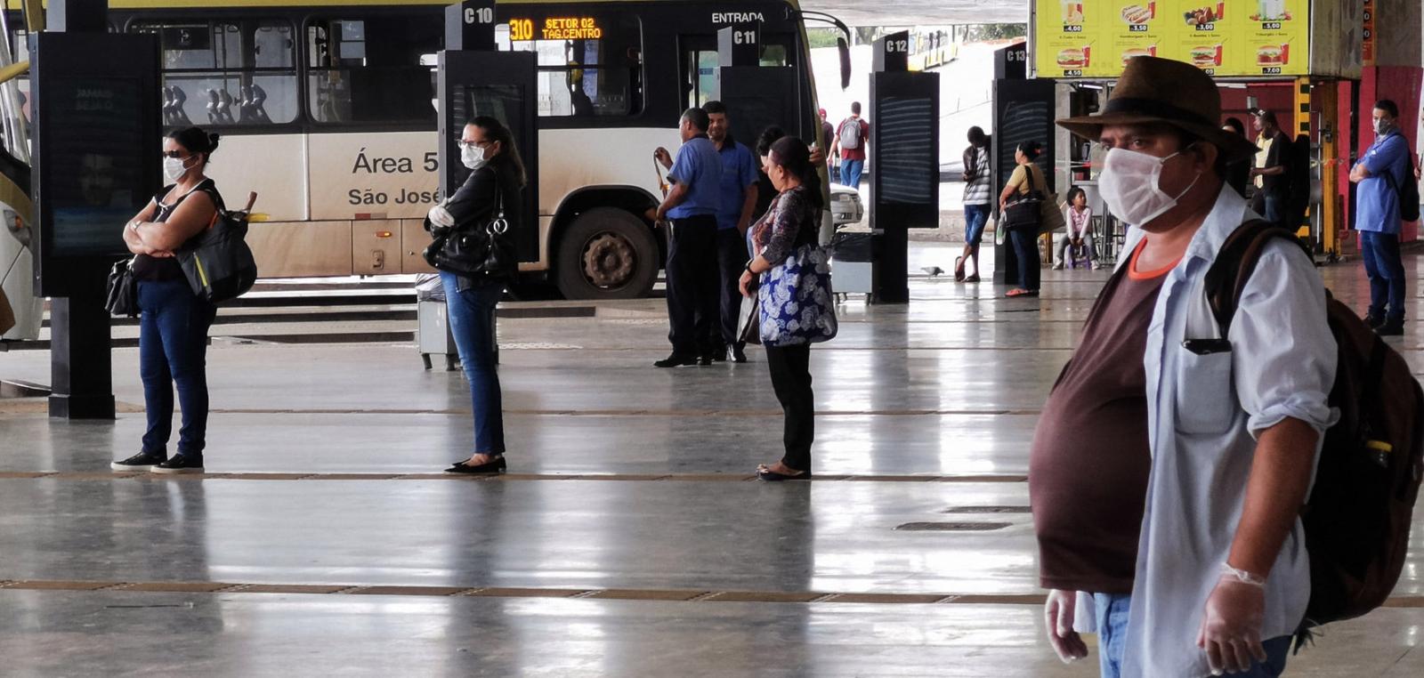 Campanha alerta população para os perigos  dos ônibus clandestinos no feriado de 2 de novembro 