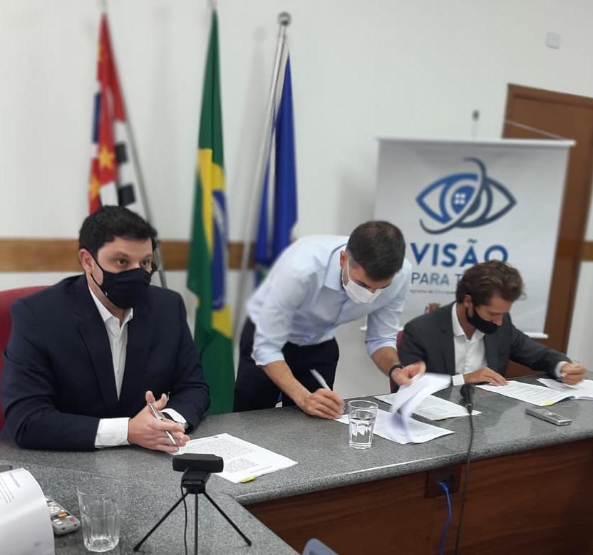 Itatiba intensifica ações na Saúde com ‘vacinaço’ e convênio para cirurgias de catarata