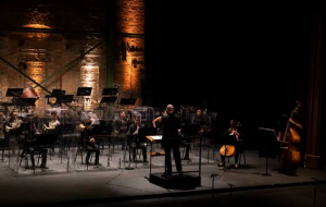 Orquestra Jovem do Estado recebe a pianista Olga Kopylova para homenagear os 130 anos