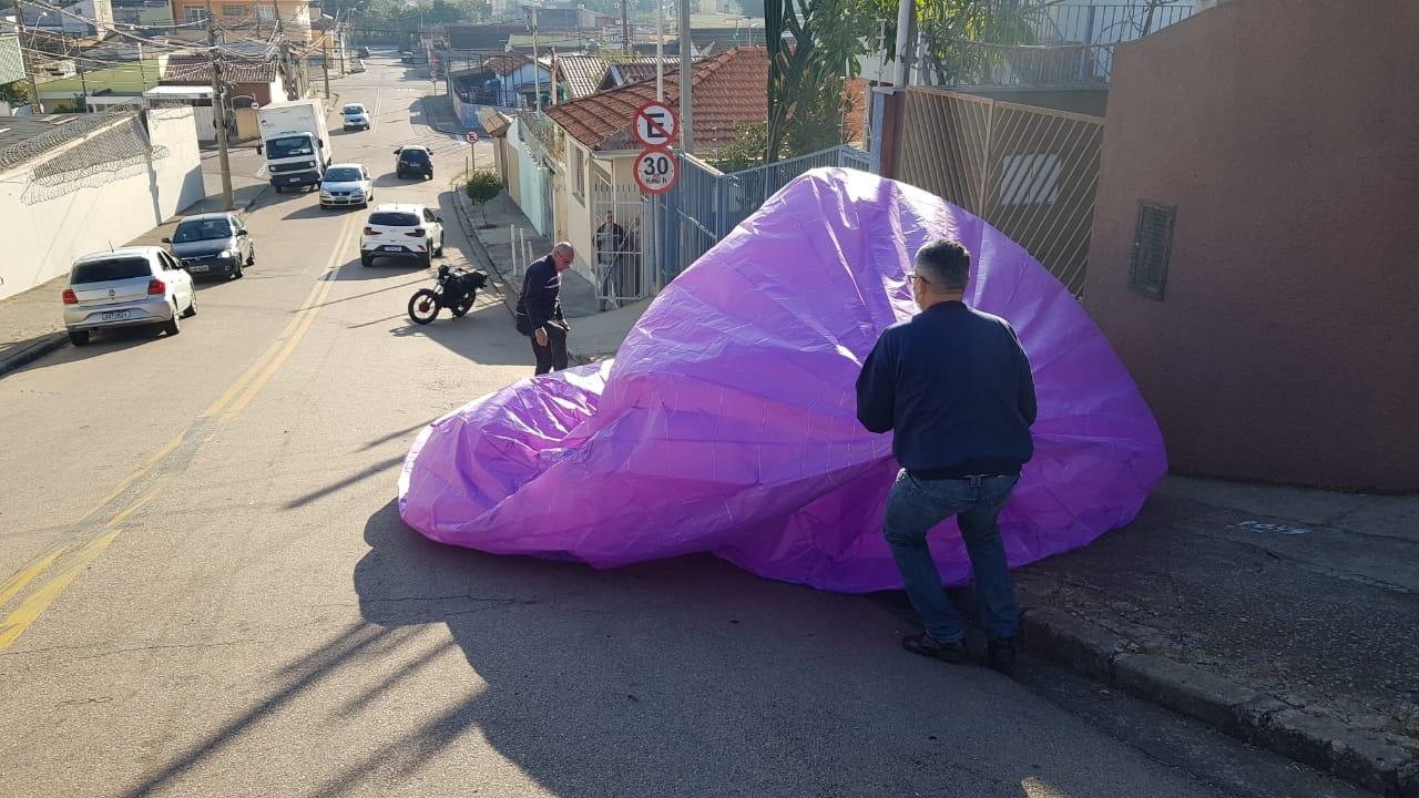 GM apreende balão de seis metros ainda aceso em área residencial