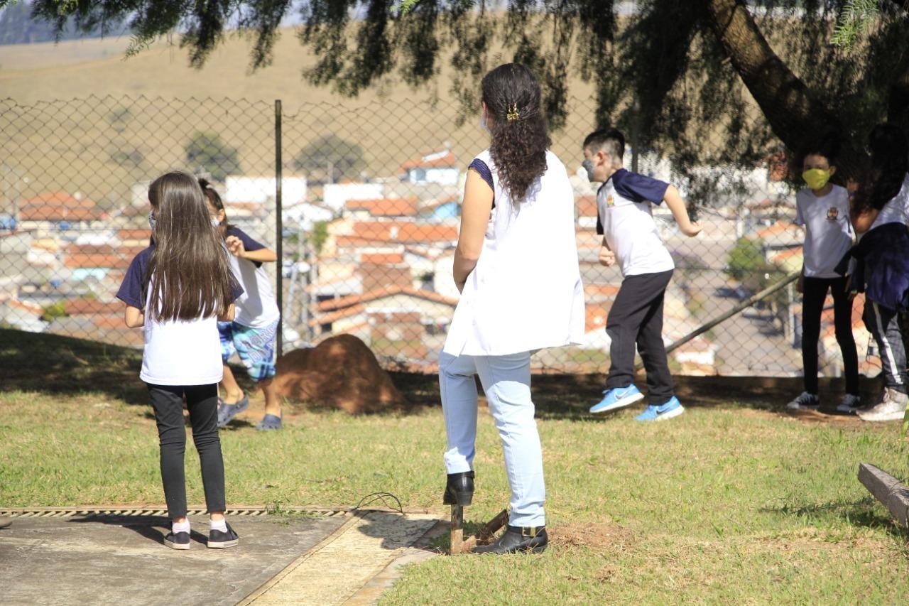 Volta às aulas: sistema facultativo será mantido até dia 31