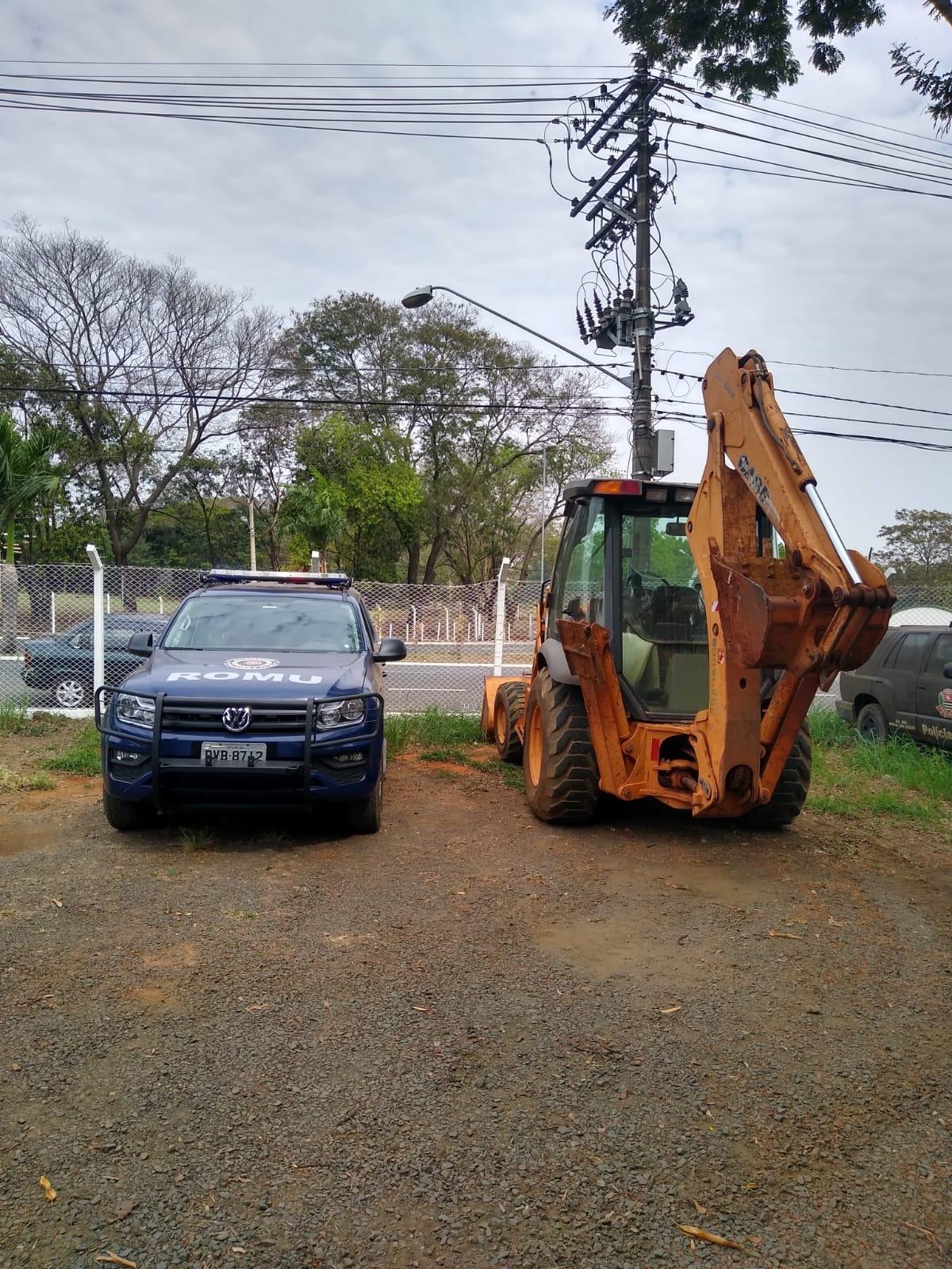 GCM de Nova Odessa e GAMA recuperam retroescavadeira furtada em Campinas