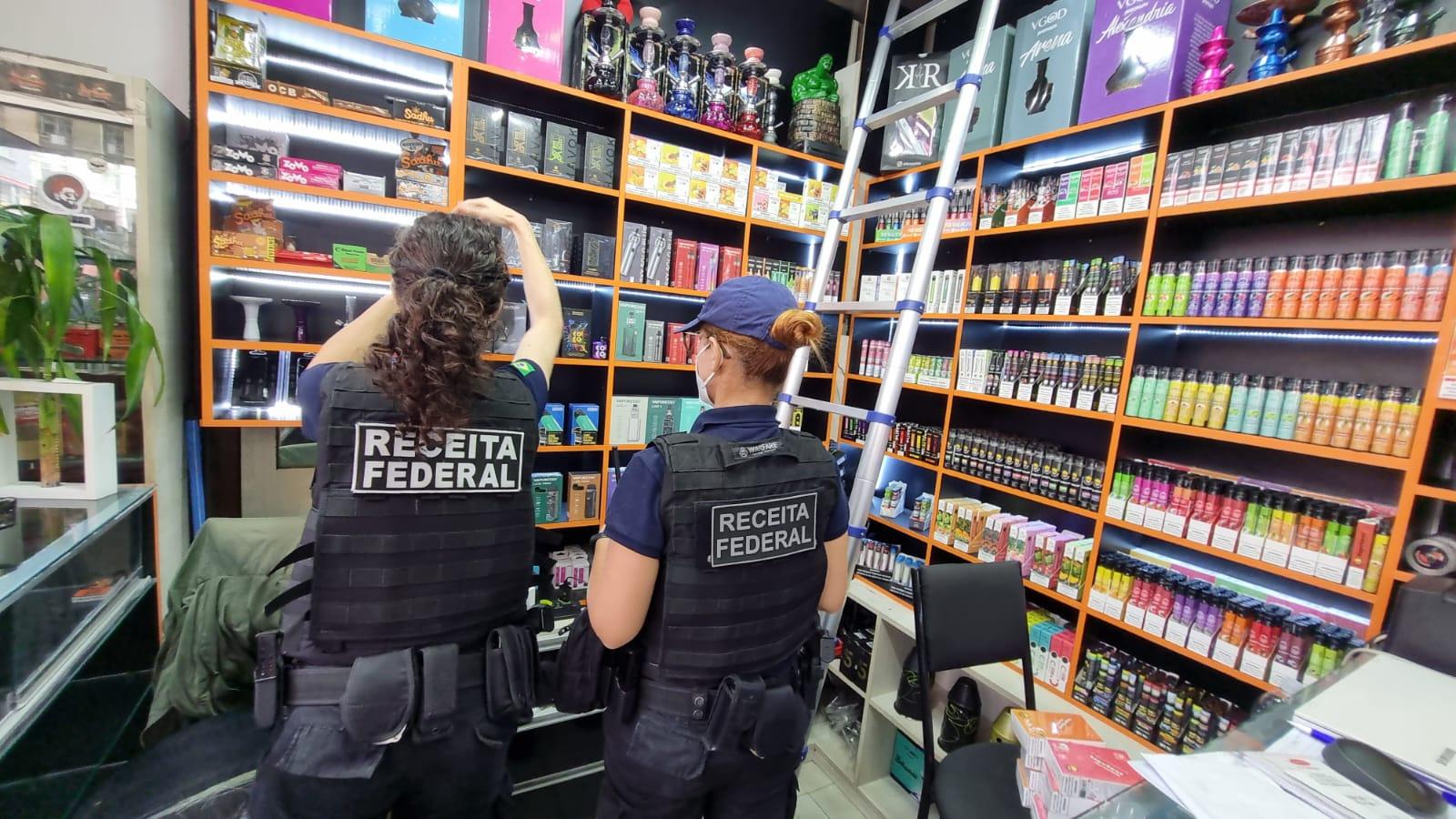 Receita Federal apreende cigarros eletrônicos e drones na capital paulista