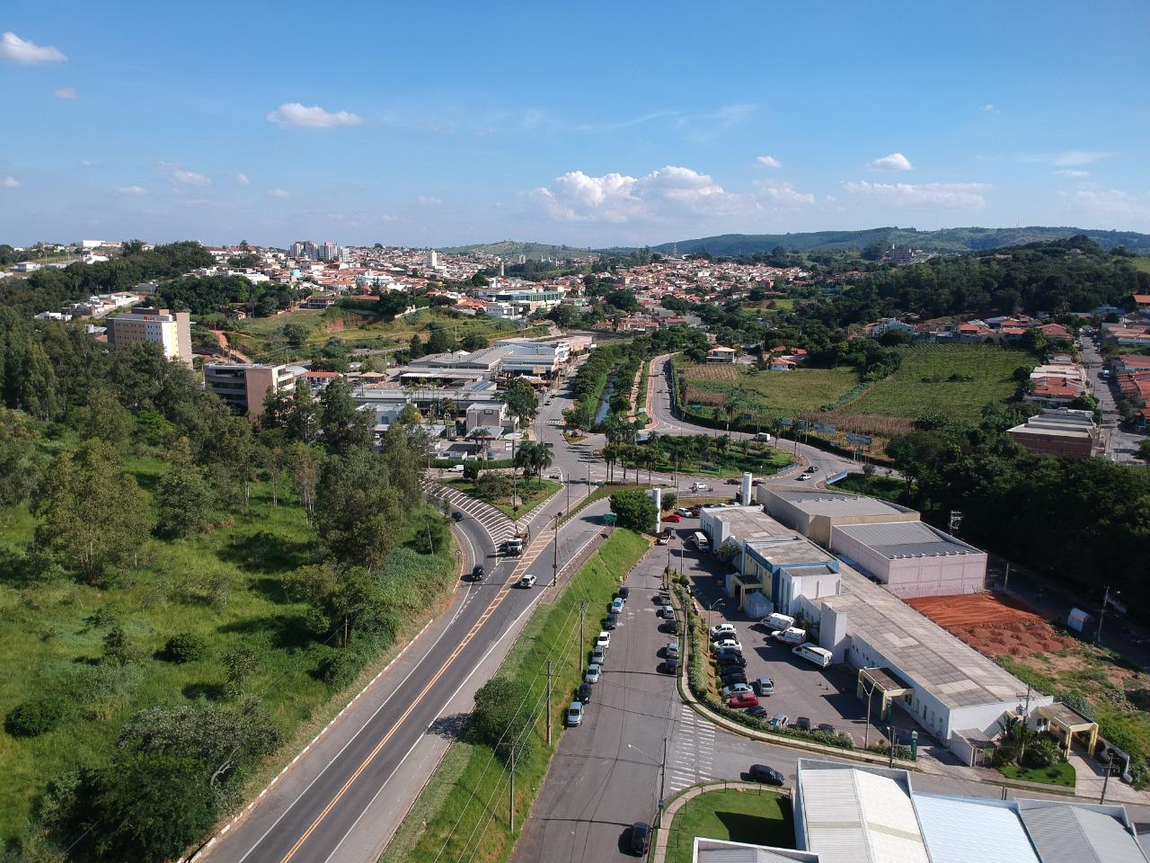  Rodrigo Garcia anuncia 2ª fase do Estrada Asfaltada; programa beneficiará Itatiba