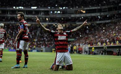 Flamengo consolida reação no Brasileiro com goleada sobre Juventude