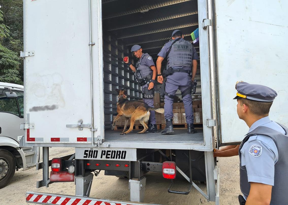 Jarinu mais Segura: Operação fiscaliza caminhões e prende um procurado pela Justiça 