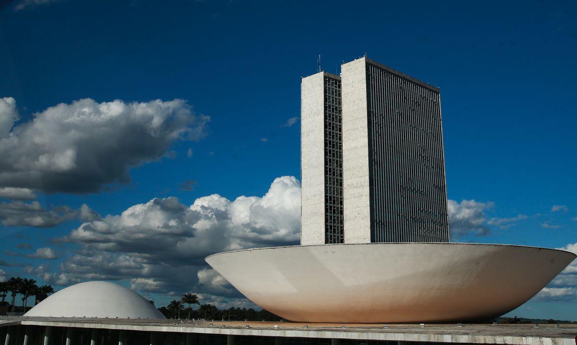 Em clima de eleições, Congresso volta do recesso nesta segunda-feira