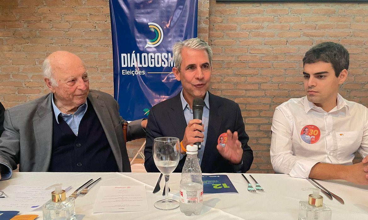 Felipe D'Avila assume compromisso com propostas da Abrinq