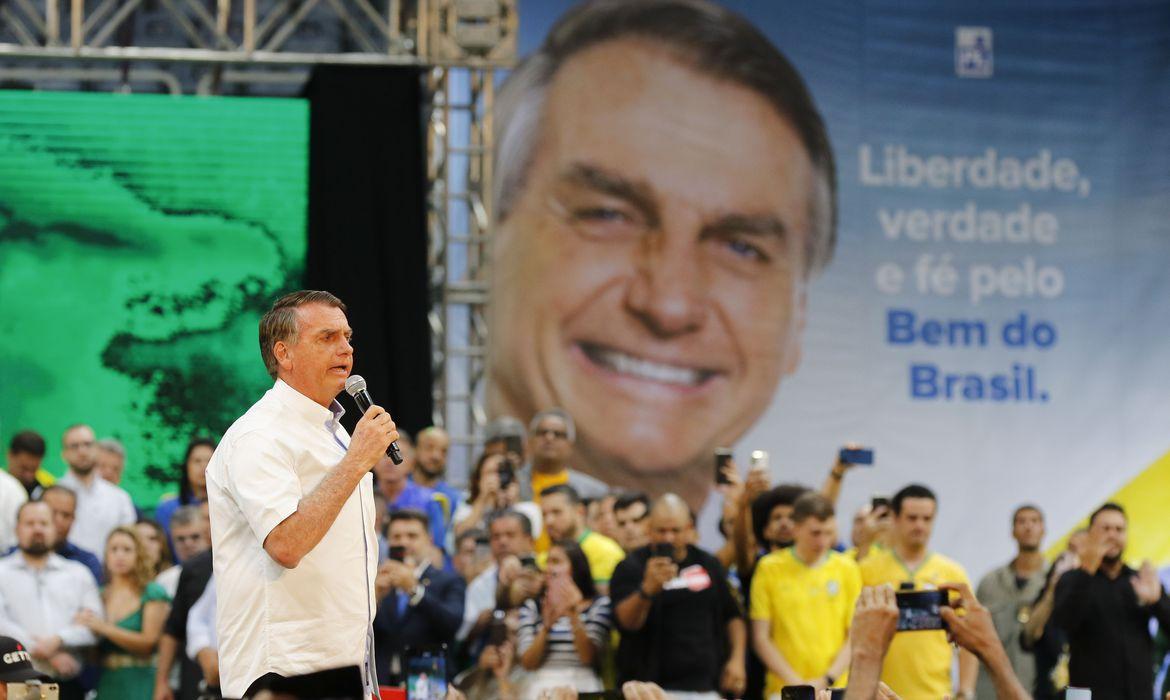 Jair Bolsonaro registra candidatura à reeleição no TSE