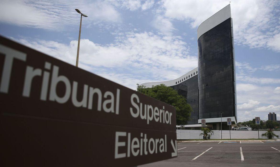 Justiça Eleitoral recebe 1,3 mil denúncias de propaganda irregular