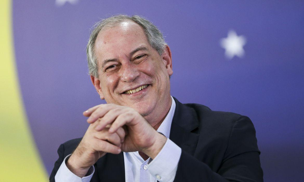 Presidenciável Ciro Gomes Faz Caminhada Pela Zona Leste De São Paulo Jornal De Itatiba