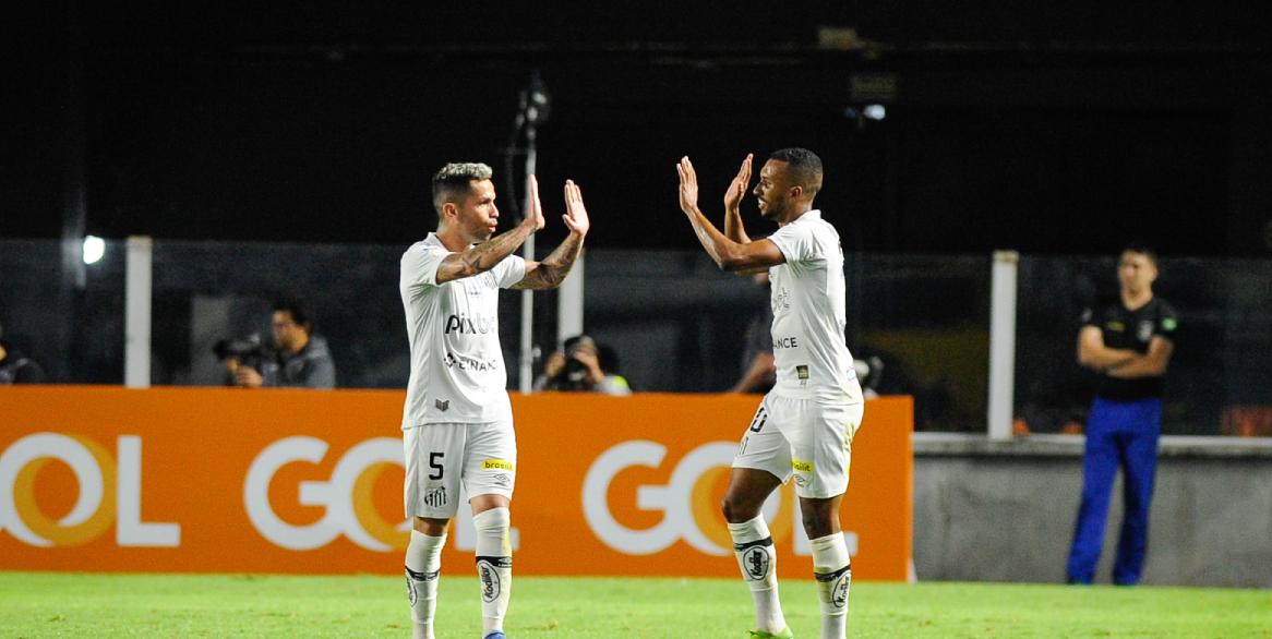 Santos derrota o São Paulo na Vila Belmiro e sobe para oitavo