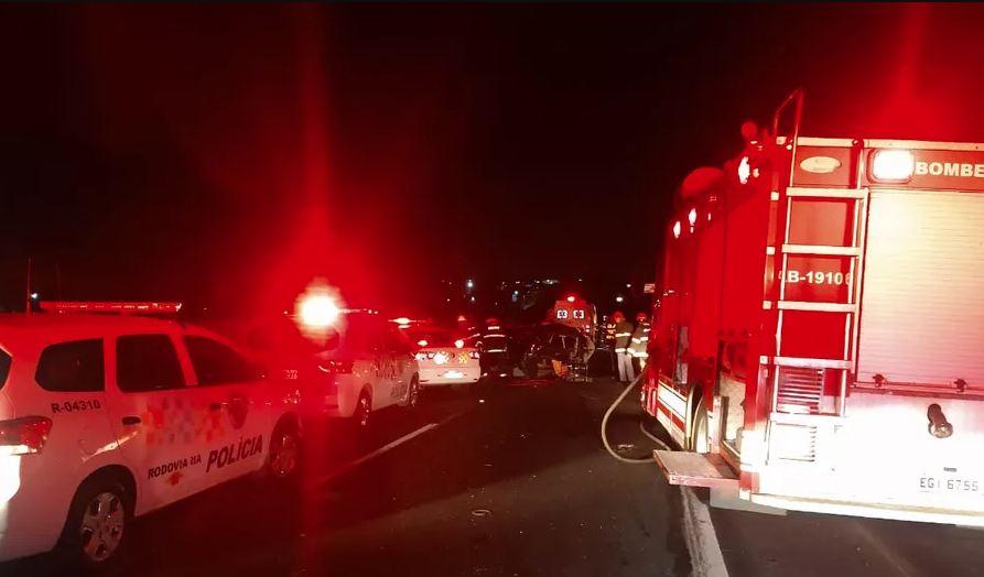 Acidente com dois ônibus deixa 15 feridos em Campinas