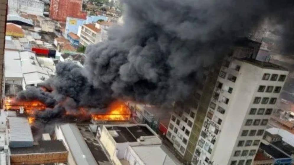 Após incêndio, sete imóveis são interditados no centro de Campinas