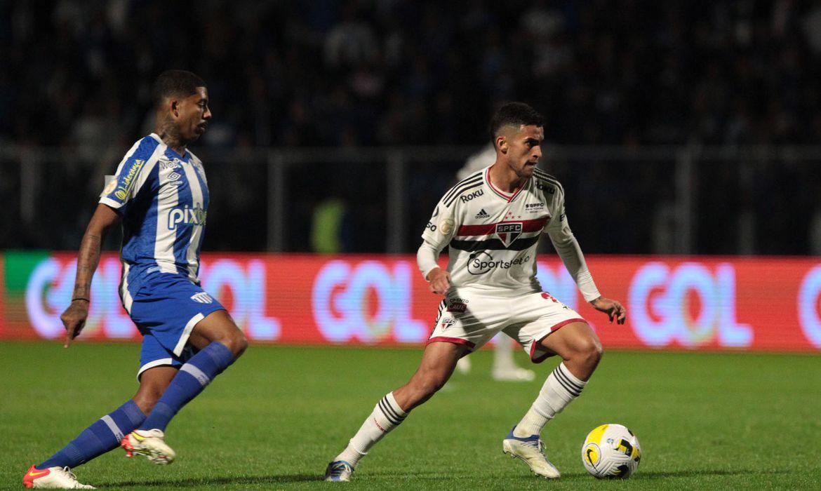 Brasileiro: São Paulo e Avaí medem forças no estádio do Morumbi