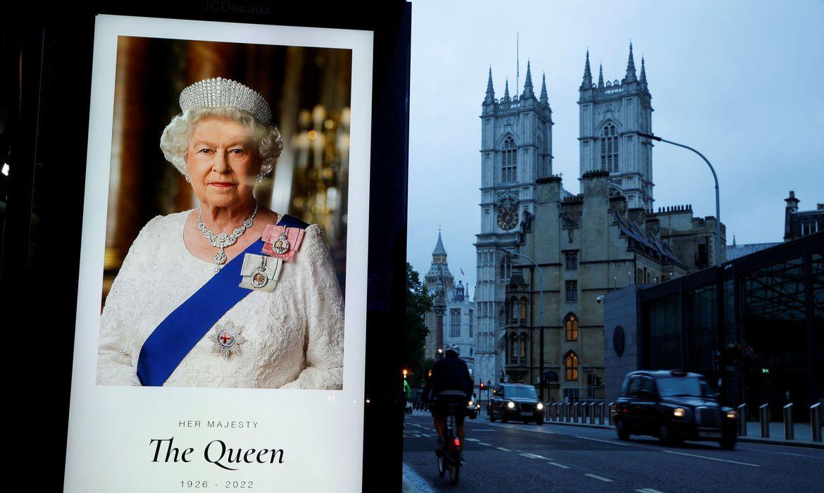 Presidente confirma presença em funeral da rainha Elizabeth II