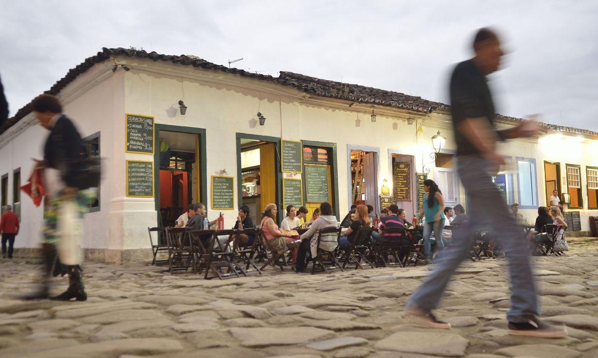 Começa a venda de ingressos para a 20ª Festa Literária de Paraty