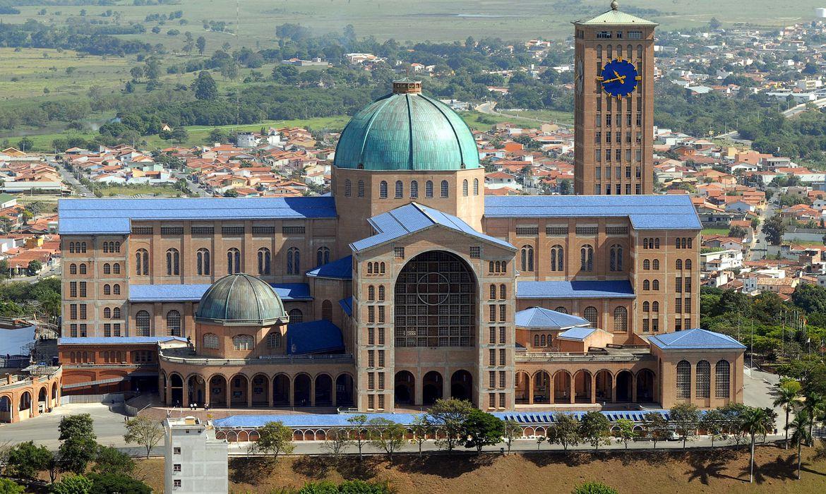 Festival reúne cantores no Santuário Nacional de Aparecida