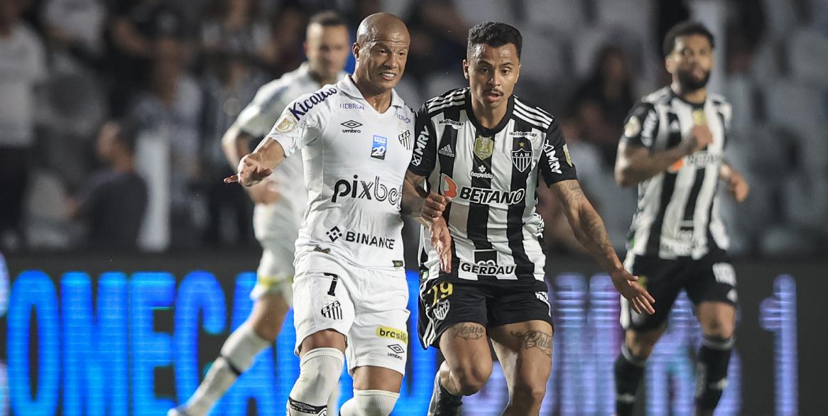 Santos é superado pelo Atlético-MG na Vila Belmiro