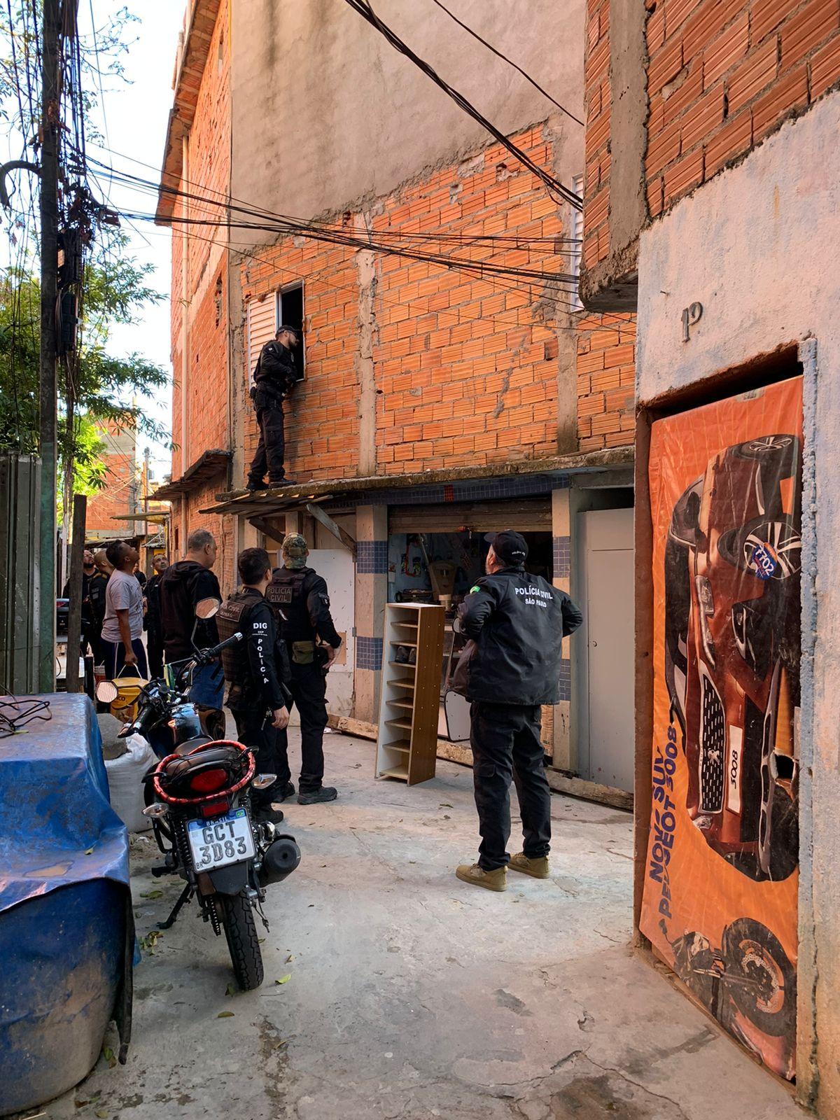 Assalto a joalheria do Galleria tem quatro foragidos