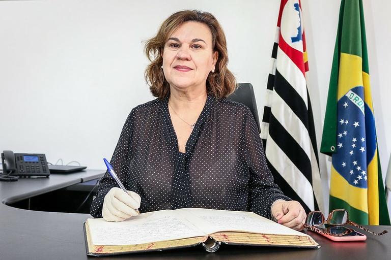 Debora Palermo assume, oficialmente, presidência da Câmara de Campinas