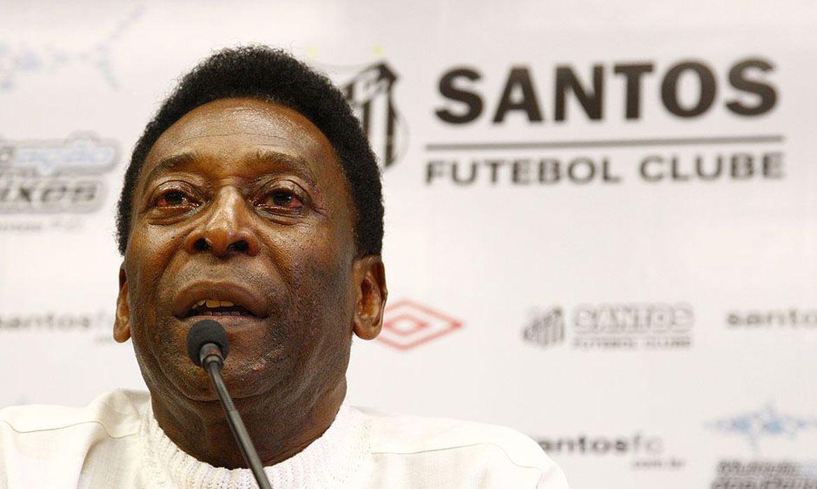 Filha confirma internação de Pelé em hospital na manhã desta quarta