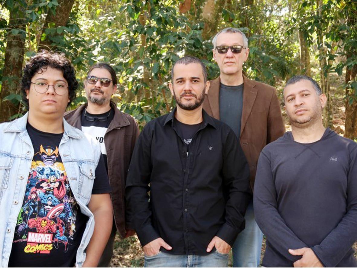 Les Fleurs: novo EP da banda já está em Pre-Save