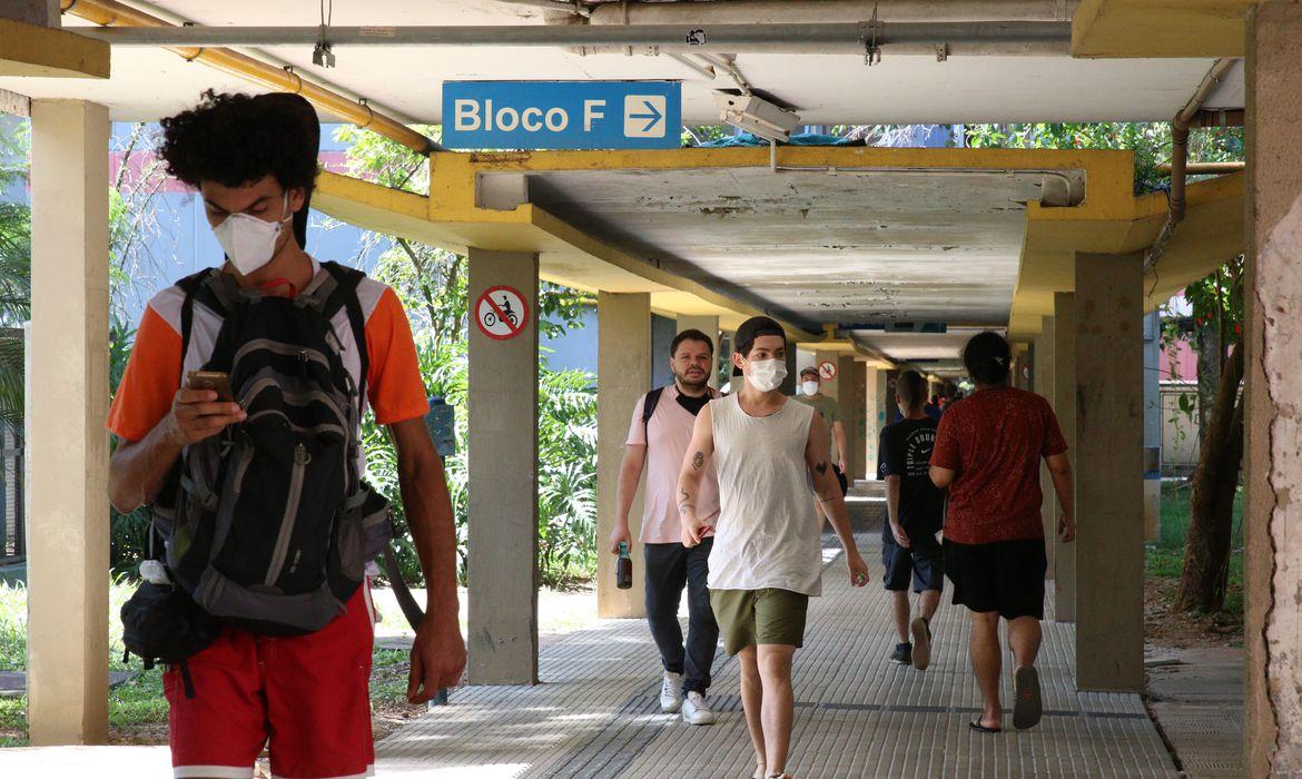 Máscara de proteção será obrigatória em vestibular da USP