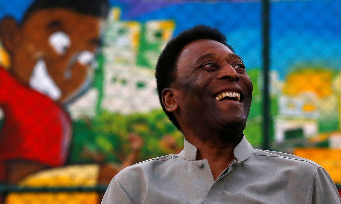 Estado de saúde de Pelé melhora, mas ainda não há previsão de alta 