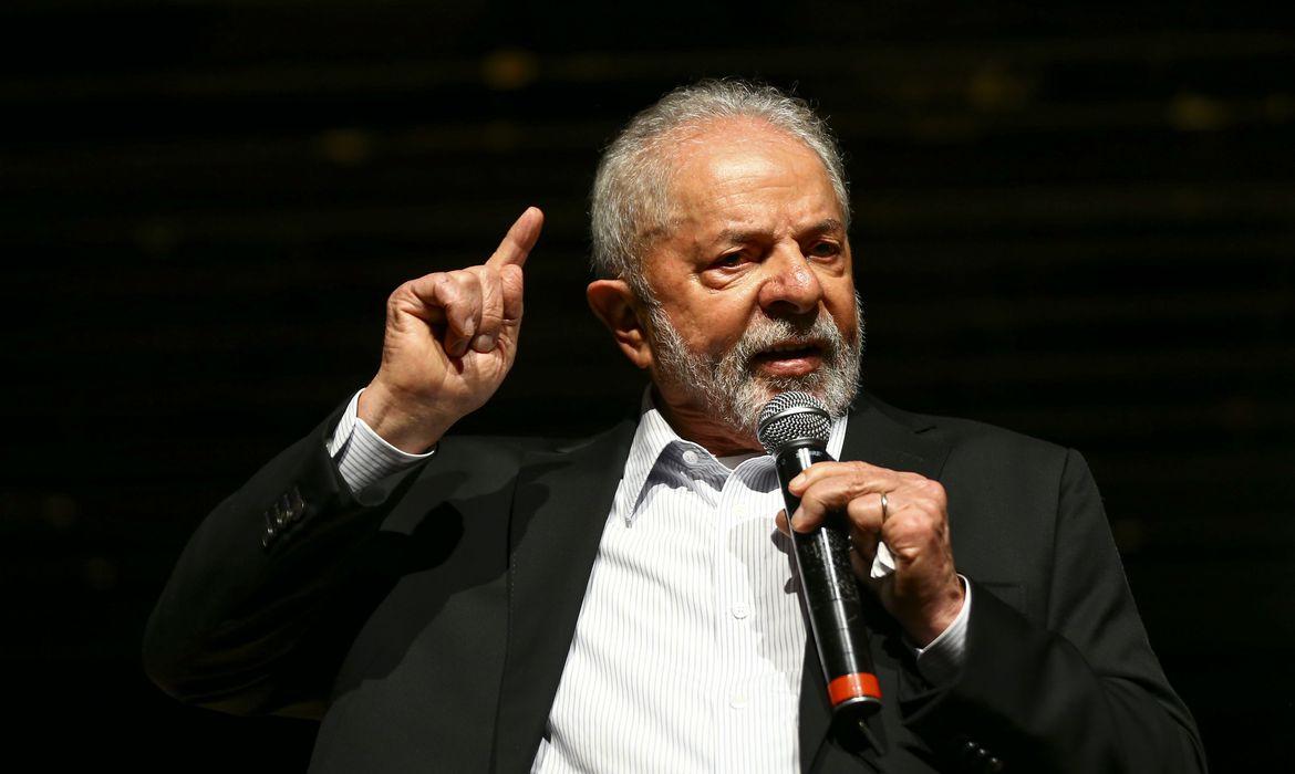 Lula deve deixar encontro com Biden para o início de 2023