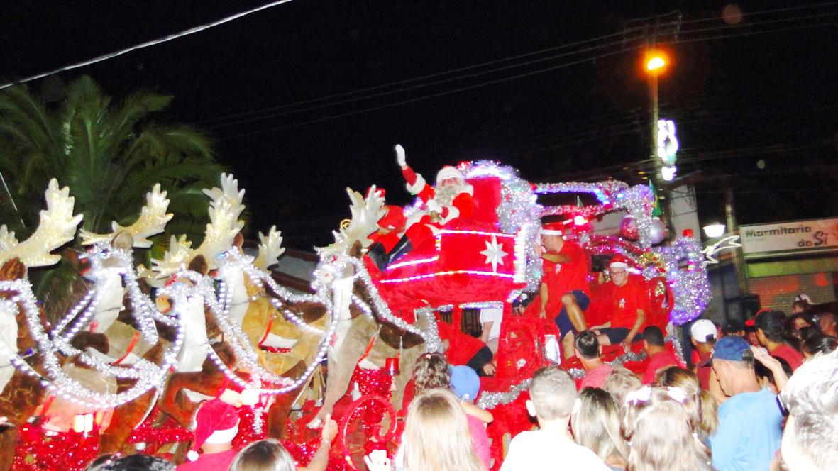 Praça dos Italianos recebe a Chegada do Papai Noel