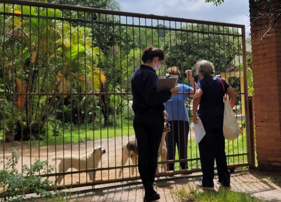 Saúde visita agricultores de Louveira para alerta de cuidados com o sol para prevenção do câncer de pele