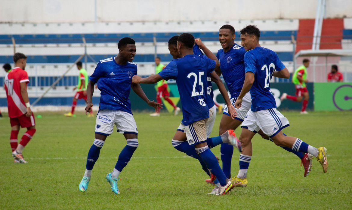 Cruzeiro estreia com goleada na Copa São Paulo de Futebol Júnior