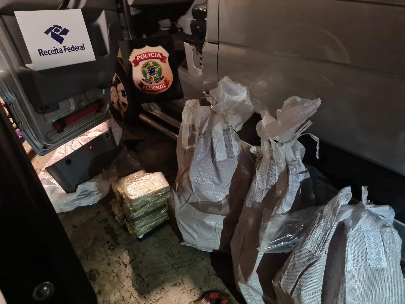 Em operação conjunta, Receita Federal e Polícia Federal apreendem 69 kg de cocaína em Santos