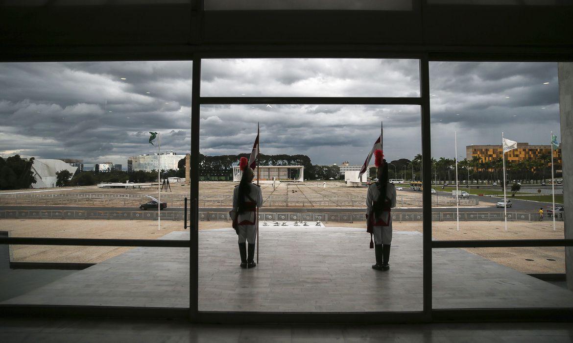 Equipe de segurança de Lula faz varredura no Palácio do Planalto