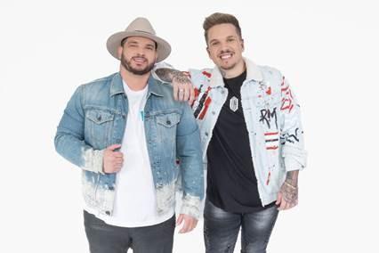 Felipe & Rodrigo conquistam inédito Top 10 global e emplacam novo hit