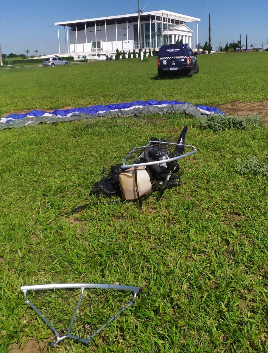 Homem morre após cair com parapente em Paulínia