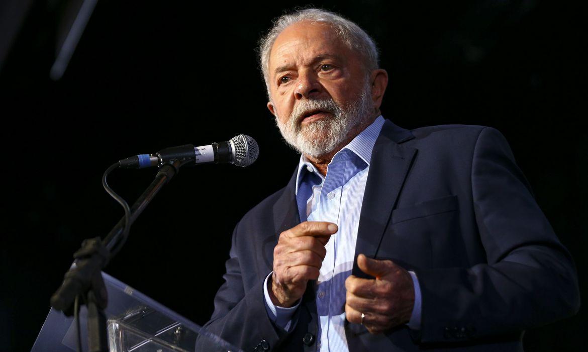 Lula entra para a história da redemocratização com 3º mandato