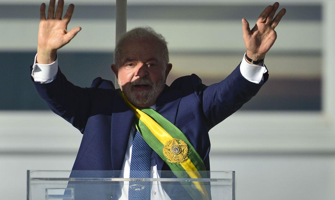 No Planalto, Lula recebe cumprimento de chefes de Estado estrangeiros