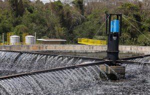 Robô ajuda a detectar contaminantes na água após tratamento de esgoto