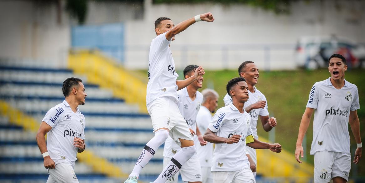 Santos vence com homenagem ao Rei; Oeste e EC São Bernardo triunfam