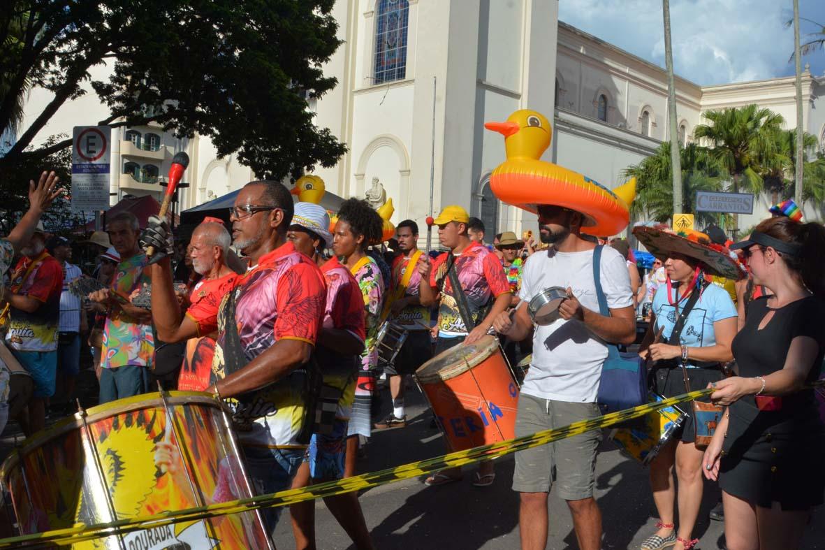 Domingo na Praça da Bandeira reúne público de 15 mil pessoas