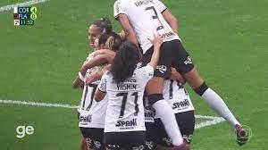 Corinthians é bi da Supercopa Feminina com goleada no Flamengo